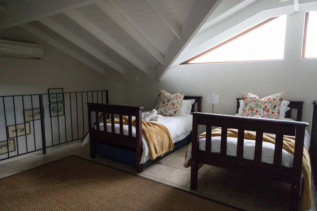 Porterfield Guest House, Champagne Valley Екстер'єр фото