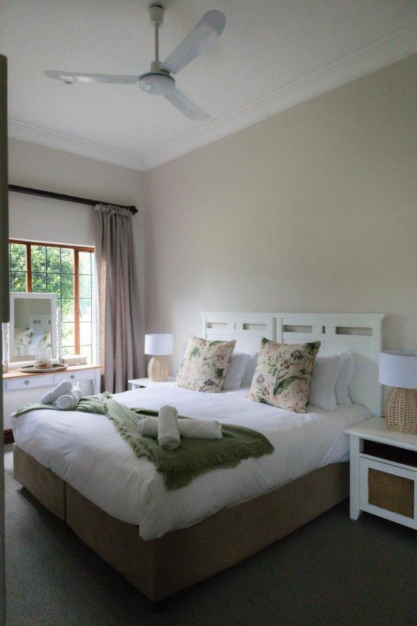 Porterfield Guest House, Champagne Valley Екстер'єр фото
